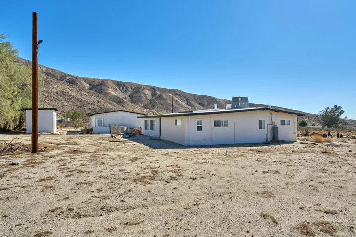 73300 Paradise Ave Desert Hot-large-033-