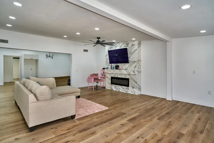 73300 Paradise Ave Desert Hot-large-039-