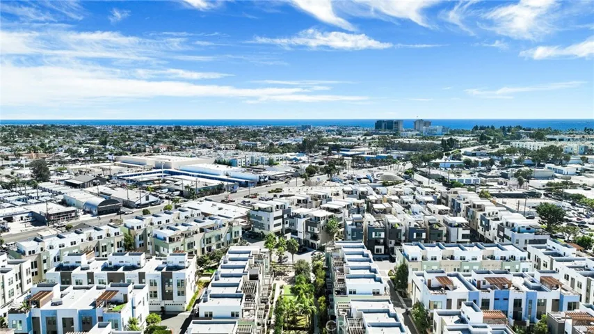 1658 Topanga, Costa Mesa, California 92627