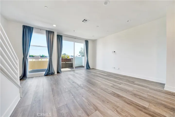 1658 Topanga, Costa Mesa, California 92627