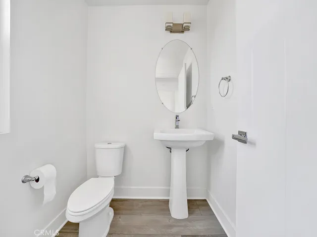 1658 Topanga, Costa Mesa, California 92627