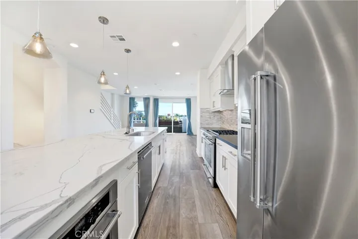 1658 Topanga, Costa Mesa, California 92627