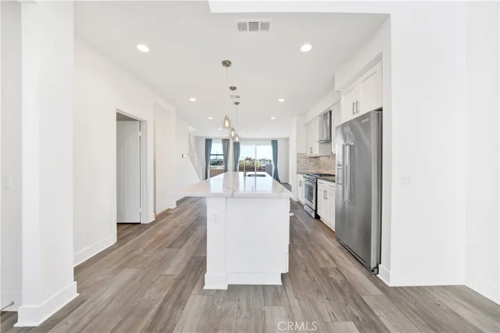 1658 Topanga, Costa Mesa, California 92627