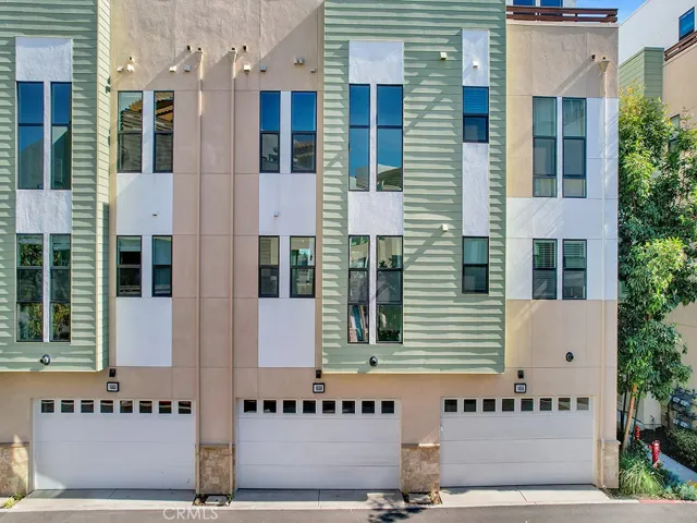 1658 Topanga, Costa Mesa, California 92627