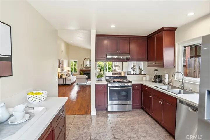 27638 Cherry Creek, Valencia, California 91354