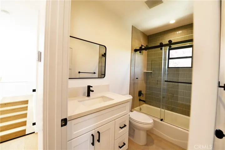 Hall Full Bathroom
