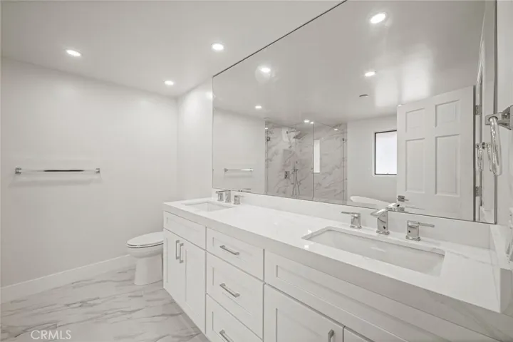 Unit B spa like bathroom