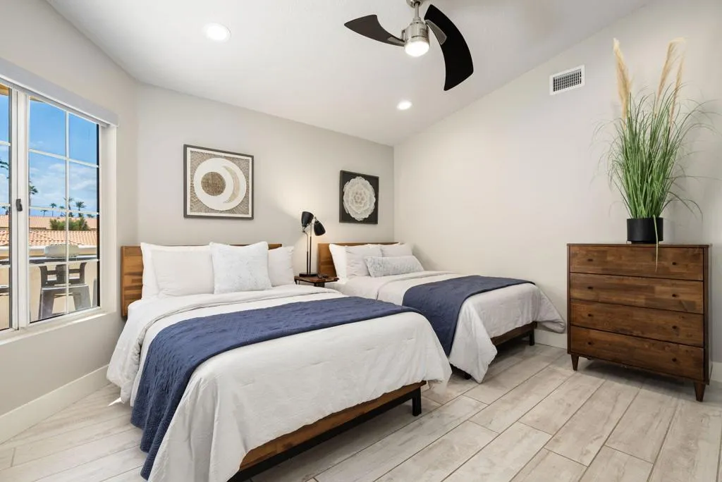 53-web-or-mls-LFTorrey_OPMG_0925_053