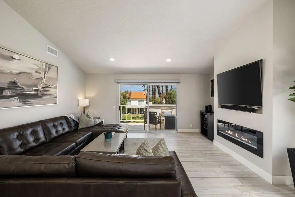 28-web-or-mls-LFTorrey_OPMG_0925_028