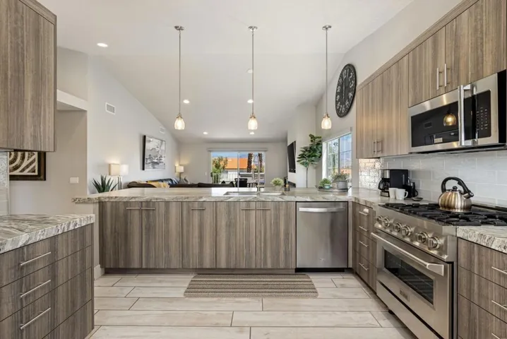 25-web-or-mls-LFTorrey_OPMG_0925_025