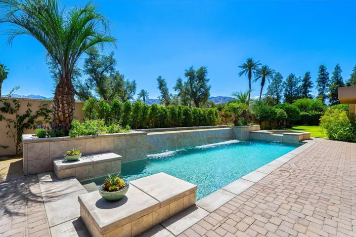Pebbletec Pool/Spa