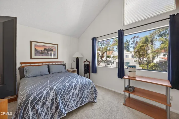 22-web-or-mls-Upmarket Media-1230Tiv088