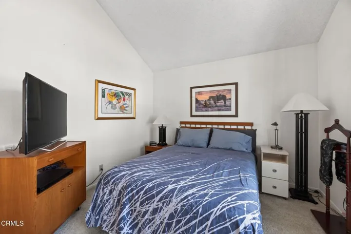 23-web-or-mls-Upmarket Media-1230Tiv091