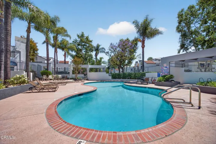 38-web-or-mls-Upmarket Media-1230Tiv024