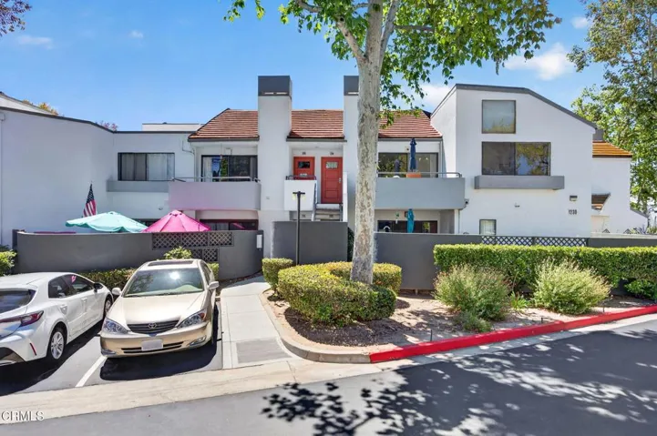 2-web-or-mls-Upmarket Media-1230Tiv028