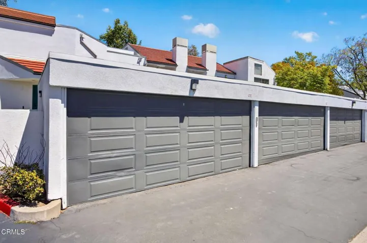 31-web-or-mls-Upmarket Media-1230Tiv001