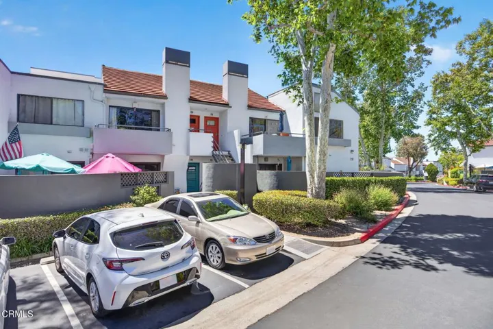 3-web-or-mls-Upmarket Media-1230Tiv031