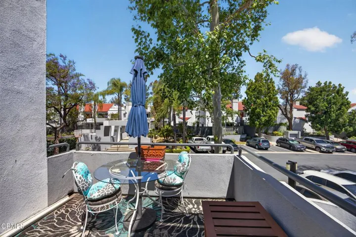 11-web-or-mls-Upmarket Media-1230Tiv056