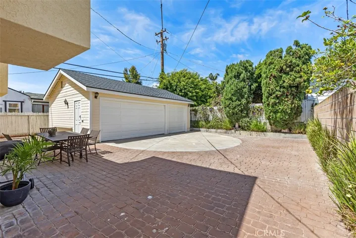 Three Car garage and Lot's of space!