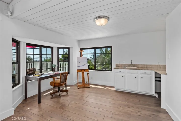 Artist Visionary area with wet bar [of course]