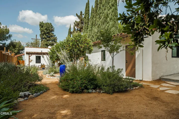10166 Silverton Tujunga Listed by Robbyn