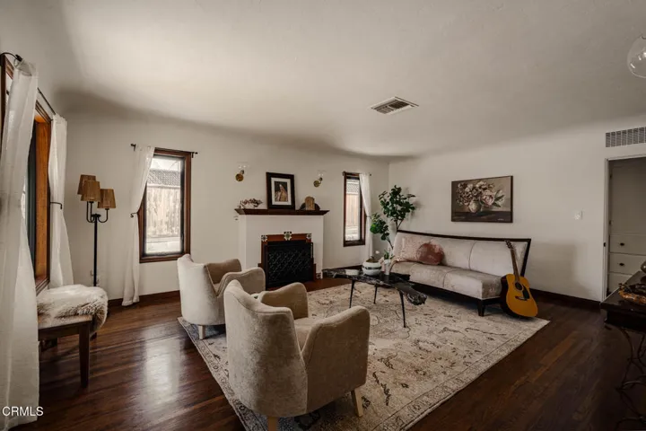 10166 Silverton Tujunga Listed by Robbyn