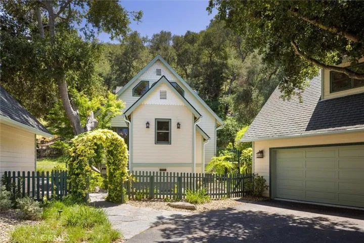 Welcome to 337 Squire Canyon Rd.!