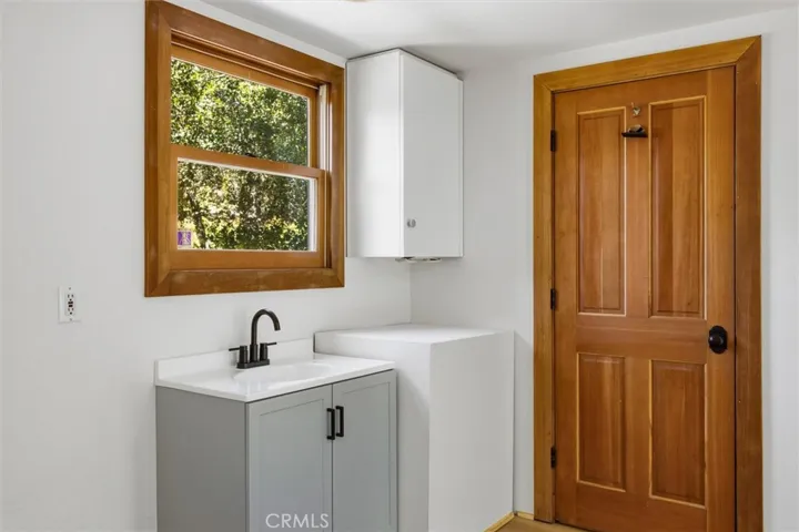 337 Squire Canyon Road, San Luis Obispo, California 93401