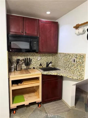 631 Benson Way, Thousand Oaks, California 91360