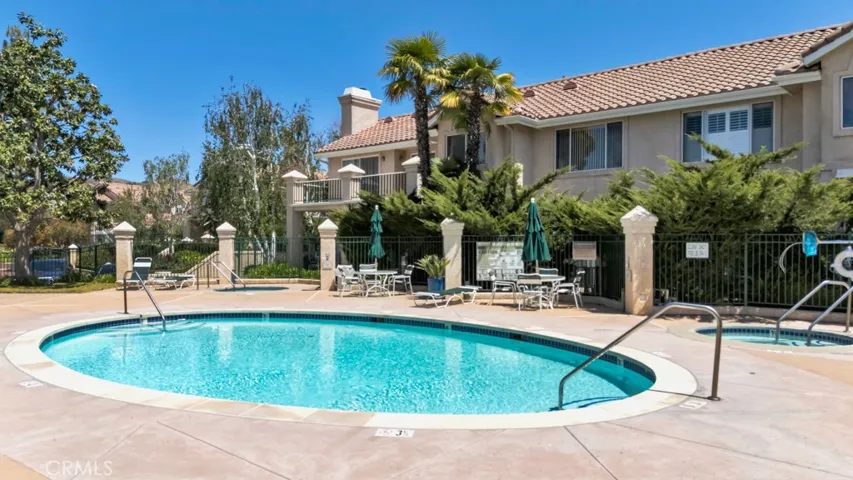 272 Fieldstone Way A, Simi Valley, California 93065