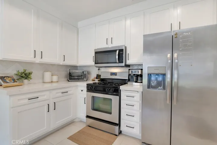 272 Fieldstone Way A, Simi Valley, California 93065