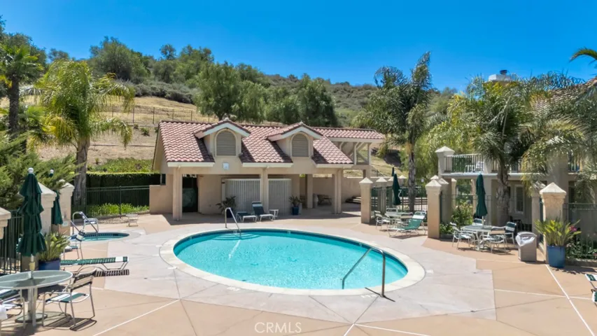 272 Fieldstone Way A, Simi Valley, California 93065