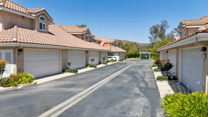 272 Fieldstone Way A, Simi Valley, California 93065