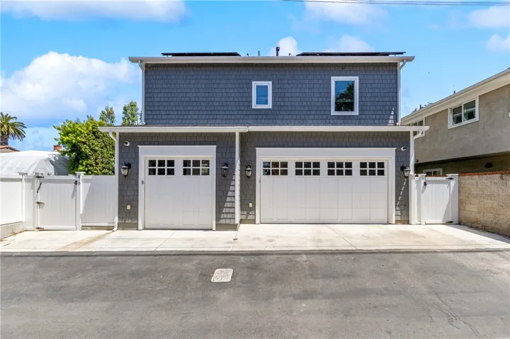 4 Car garage