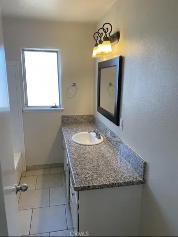 537 W University, Fresno, California 93705