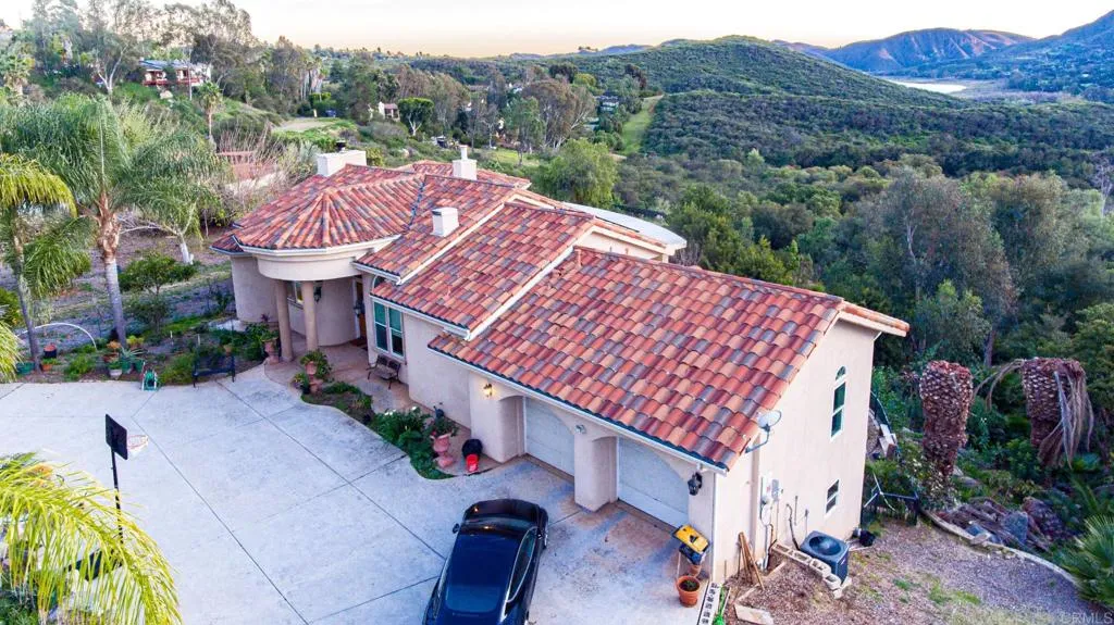 2057 Via Rancho Parkway, Escondido, California 92029 — photo 4