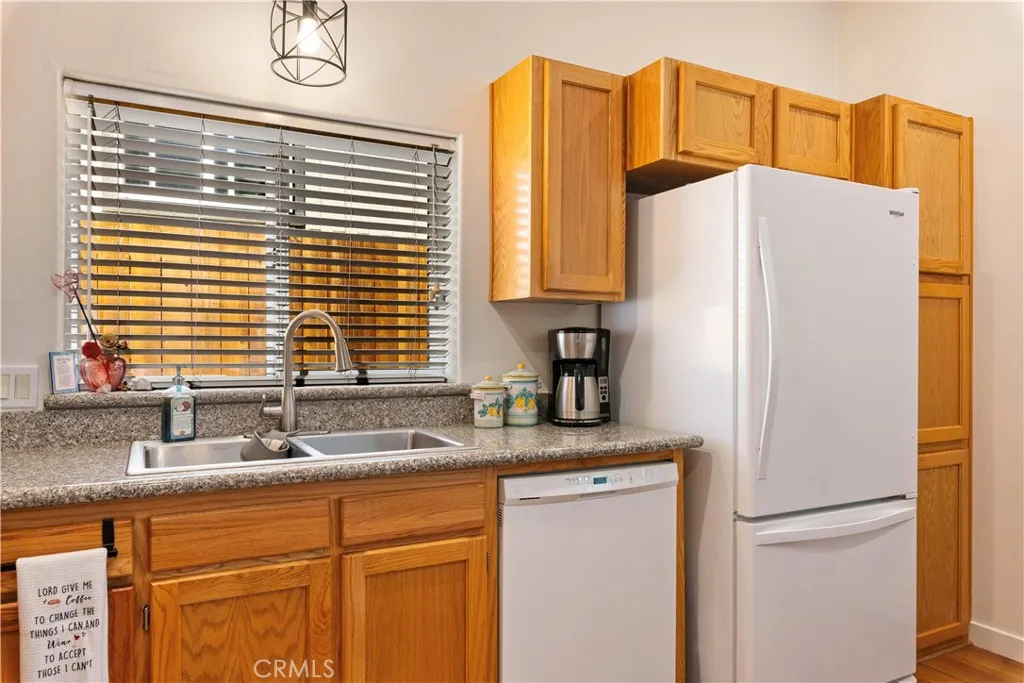Kitchen plus new frig & double sinks Kitchen plus new frig & double sinks