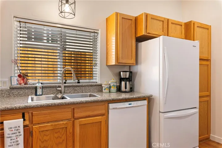 205 Island View, Lakeport, California 95453