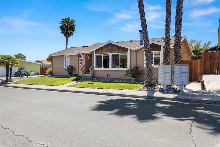 205 Island View, Lakeport, California 95453