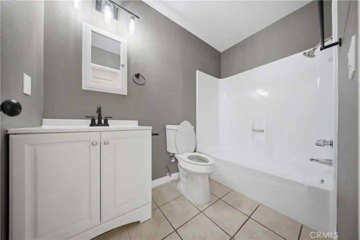 41052 177th E, Lancaster, California 93535