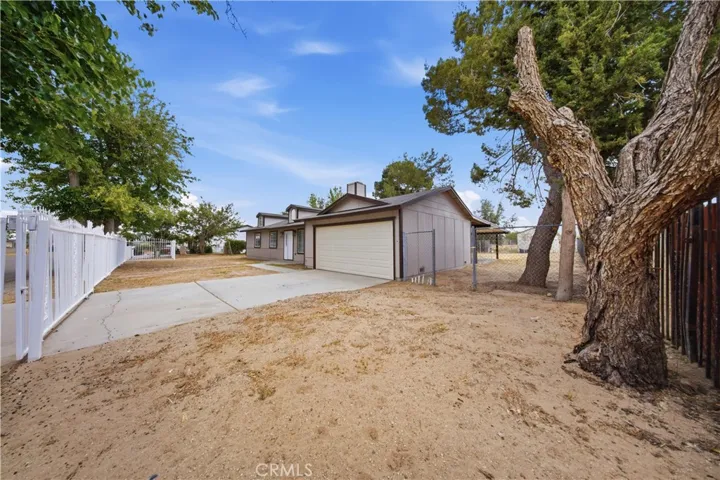 41052 177th E, Lancaster, California 93535