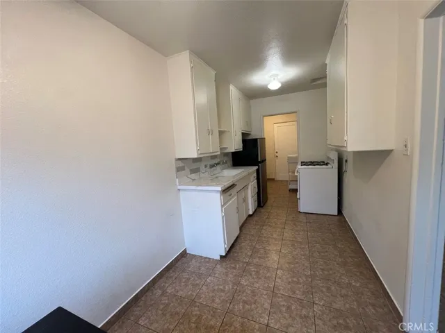 6718 Comet, Los Angeles, California 90042
