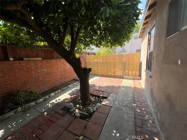 6718 Comet, Los Angeles, California 90042