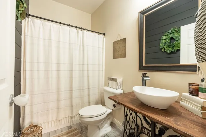 DOWNSTAIRS FULL BATH
