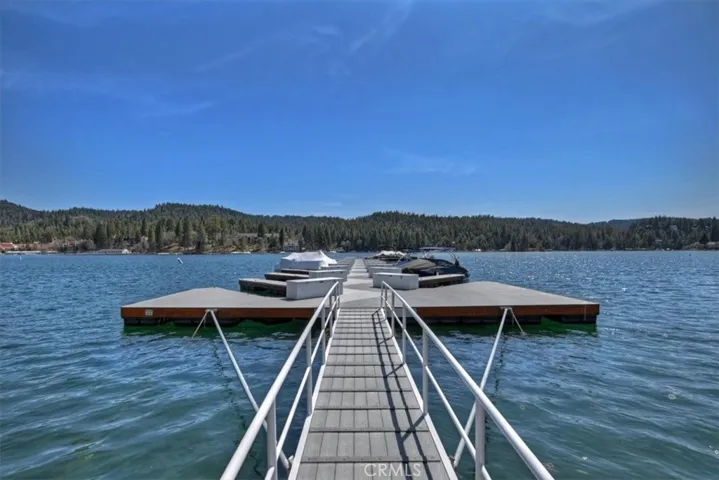 28018 Peninsula, Lake Arrowhead, California 92352