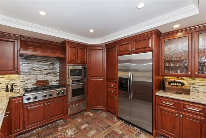28018 Peninsula, Lake Arrowhead, California 92352