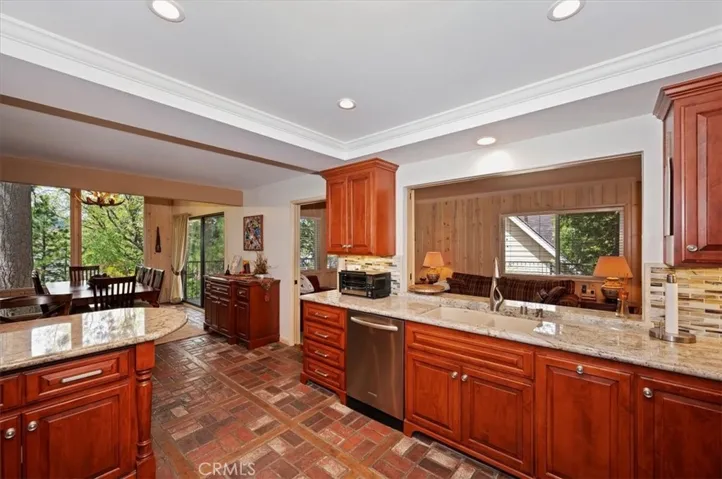 28018 Peninsula, Lake Arrowhead, California 92352