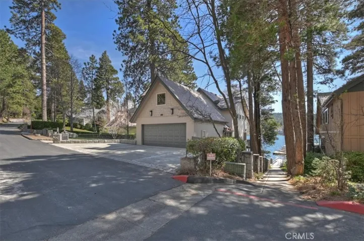 28018 Peninsula, Lake Arrowhead, California 92352