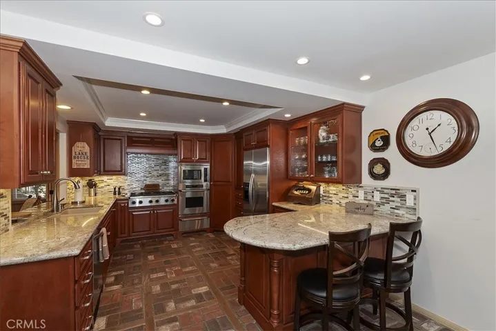 28018 Peninsula, Lake Arrowhead, California 92352