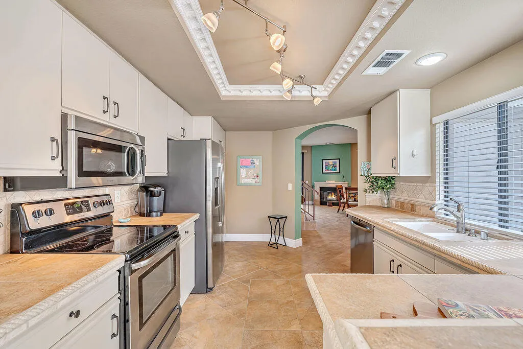 79803OlympiaFields,LaQuinta,CA92253-05